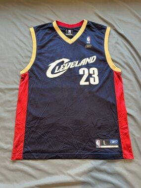 Retro Reebok / NBA / Cleveland Cavilers / Lebron James Jersey